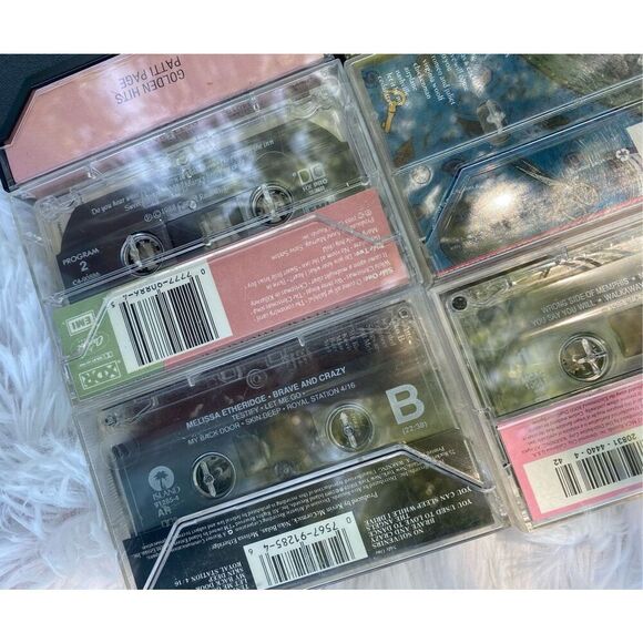 Set of 12 Vintage Female Music Artist 70’s 80’s 90”s Cassette Tapes Bundle Deal - Picture 13 of 14
